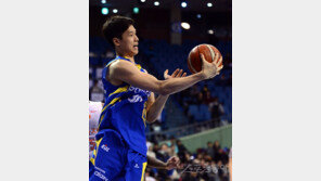 [콤팩트뉴스] 장민국·정희재·박지훈 등 8명 상무 입대 外