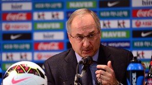 슈틸리케 “이란 원정 부담”