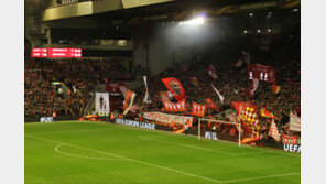 리버풀 ‘극장골’로 유로파리그 4강에 극적 합류