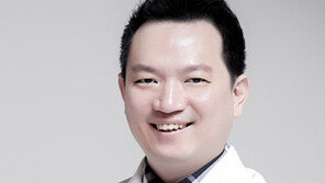 미국 첨단 치과교정술 리얼타임 전달자, 채화성 덴티스마일 치과 원장