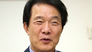 한미글로벌 회장 “장애인의 성공-자립 자극… 호킹같은 롤모델 키울 것”