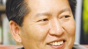 정청래 “비리혐의로 돈 먹고 감옥 간 사람, 당 대표 안 돼” 김종인에 직격탄