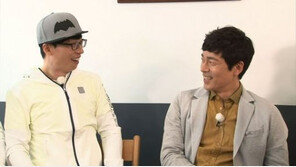 ‘태양의 후예’ 순정파 의사 이승준, 알고 보니 유재석과 고교 동창? ‘런닝맨’서 흑역사 폭로전 “와우!”