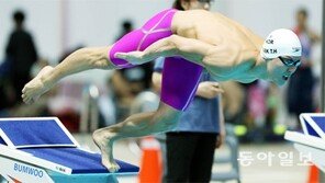 ‘후반의 사나이’ 박태환… 200m도 올림픽 기준 넘어