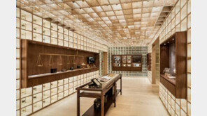 [It's Design]아모레퍼시픽, 전통-첨단 등 ‘다름’의 조화로 ‘K뷰티 정수’ 전달 