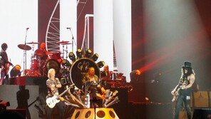 [단독]23년만에 재림한 헤비메탈의 神들