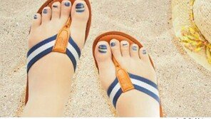 ‘가짜 발톱 그림 스타킹’ 인기