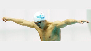 ‘400m 올 시즌 세계 4위 기록’ 박태환, 자유형 100m 예선서는 대회 신기록 ‘1위’