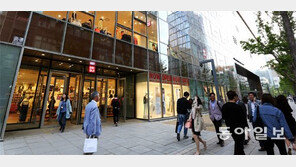 은행 떠나고 카페-옷가게가… 빌딩 1층의 경제학