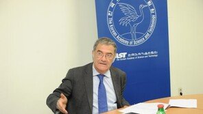 ‘노벨상 수상’ 세르주 아로슈 “과제위주 연구 고집하면 안돼”