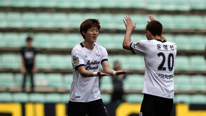 황의조 2경기 연속골 “정협이 형, 봤죠”
