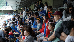 [현장리포트] 놀이터로 변신한 울산문수경기장