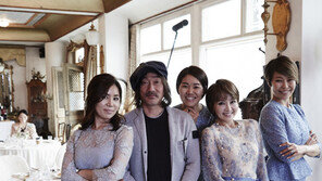 쇼호스트 유난희, 시청자에 두번째 ‘리마인드 웨딩’ 선물