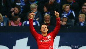 [할로 분데스리가] 레버쿠젠, 리그 3위 반등…26골·5AS 치차리토의 힘