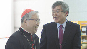 염수정 추기경 “생명중시, 의료인들이 앞장서야”