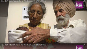 70대에 첫아이 출산한 여성 ‘모유수유도 당당하게’ 