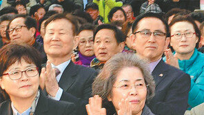 [정치의 속살]‘팔방미인’ 미경 씨 vs ‘유쾌상쾌’ 정숙 씨 vs ‘외유내강’ 미경 씨 