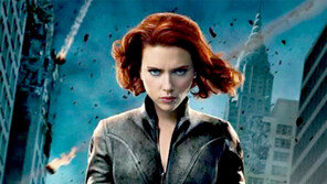 [책의 향기]여전사의 조건: 예쁘고 섹시할 것?