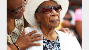 세계 최고령 인간과 최고령 고양이 숨졌다