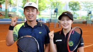 스승의 날 정구대회 우승 선물한 지병우·김영혜