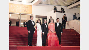 [이해리의 칸&피플①] ‘금단의 사랑’…‘아가씨’의 파격, 김민희&김태리