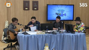 ‘컬투쇼’ 김태균, “2세를 취미로 갖냐”는 조정치에 “그건 특기” 폭소