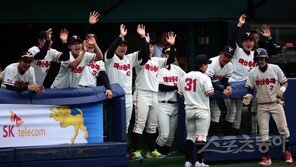 하루 밀린 결승전 일정, 웃고 있는 마산용마고