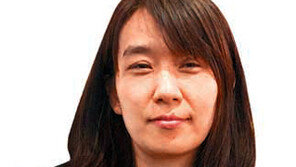 소설가 한강, 한국인 최초 세계 3대 문학상 ‘맨부커상’ 수상