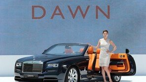 [오토포토12컷]침묵의 컨버터블 ‘롤스로이스 던’ 국내 출시 