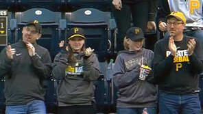 “웰컴” 기립박수 받은 강정호