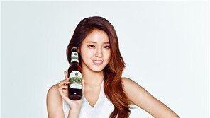 설현, 클라우드 맥주 전속모델 발탁…“청순+애교+섹시 팔색조 매력”