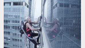 무선 청소기 흡입력만으로 33층 빌딩 올랐다고?