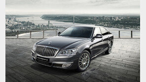 [Biz gallery] 쌍용차, 폴 포츠에 체어맨 W 카이저 지원