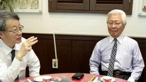 ‘천년의 미소’ 한곳으로 모은 韓日 팀플레이