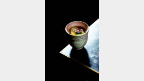 [Q매거진]생소한 메뉴판이 부담스럽다?… 그럼 바텐더에게 맡겨보세요! 