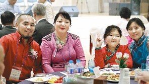 다문화가족 부모 초청… 소외이웃 돕기…‘나눔-섬김의 모델’ 보여줘 