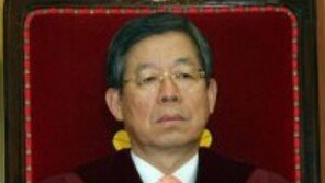 與 혁신비대위원장에 김희옥…정진석·김무성·최경환 회동서 합의