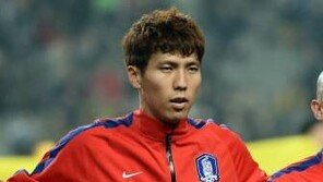 축구팬 “김진현, 손에 기름 발라 놓은 줄”…지나친 비판 자제 당부도