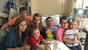 세상 떠난 친구의 여섯 자녀 맡아 키우는 ‘앤젤맘’ 사연 뭉클