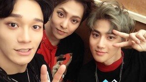 ‘엠카운트다운’ 엑소, 대기실 인증샷…“안방 극장 1열에서 만나요”