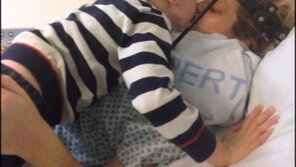 “엄마 일어나!” 혼수상태 빠진 그녀가 움직였다!