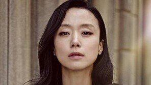 ‘디마프’ 후속 ‘굿와이프’ 전도연 포스터 “이런 걸 치명섹시라고 하나요”