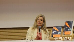 랜들 물리학 교수 “6600만 년전 공룡 멸종시킨 것은 바로 ‘이것’”