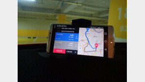 [리뷰] 단순한 차량용 거치대가 싫다면, 슈피겐 액세서리 3종