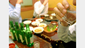 ‘폭음’ 韓 음주문화, 위암 발생 위험 높인다…“한 자리서 소주 1병, 위암 위험 3.3배”