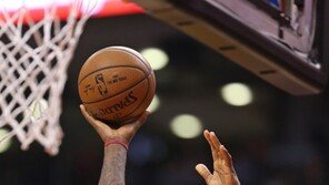 ‘킹 르브론’ 2G 연속 41점…NBA 파이널 7차전으로