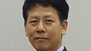 [베이스볼 피플] 이문한 “야구, 아프지만 끊을 수 없더라”