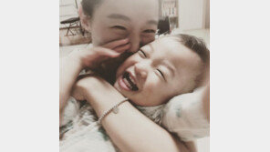 ‘오마베’ 박가원, 아들 유준 군에 ‘격한’ 뽀뽀 공세 “보고싶어 죽는 줄”…‘강병현 질투하겠네’