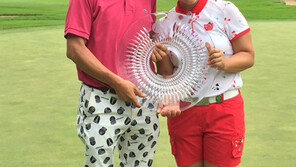 “아빠 생신선물” 신지애, JLPGA 니치레이 레이디스 3연패