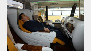 국내 첫 프리미엄 버스 시승식… ‘항공기 1등석 안부러워’